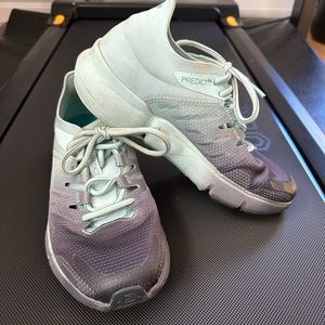 Salomon Predict Women’s Running Shoes size 7